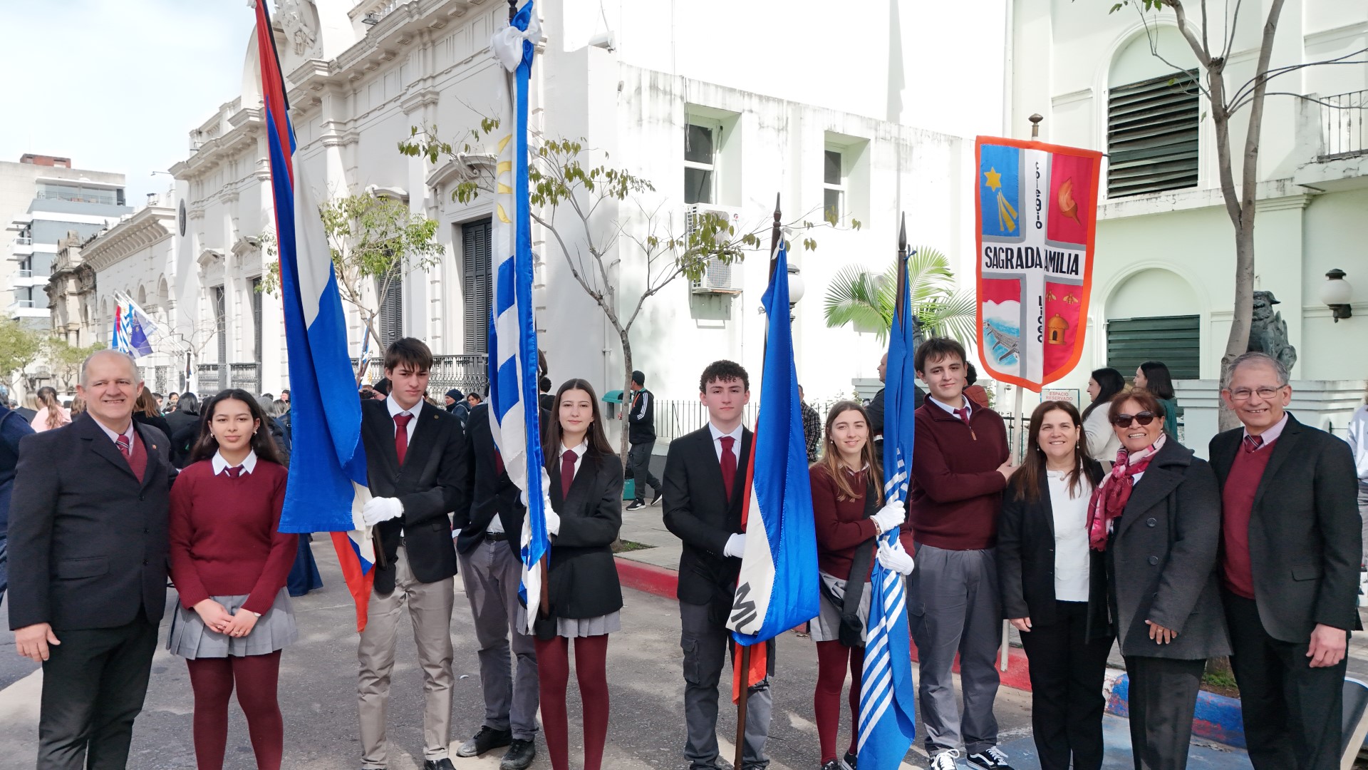 Acto y Desfile 25 de agosto