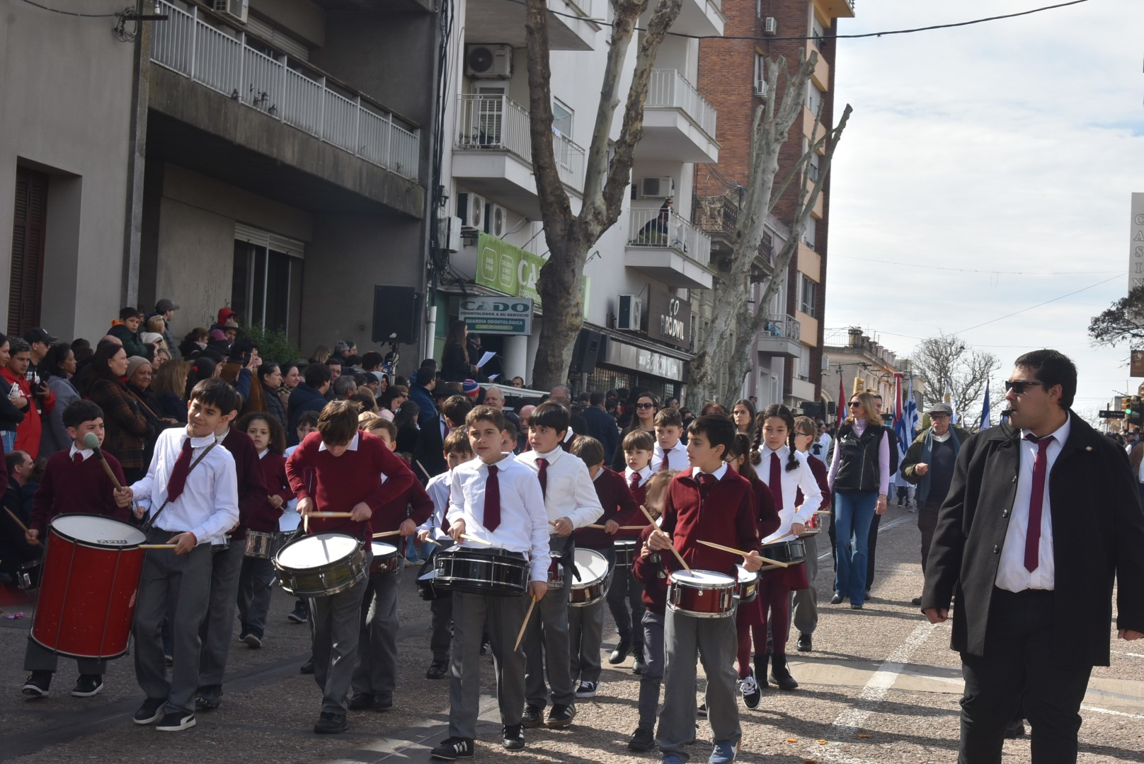 Acto y Desfile 25 de agosto